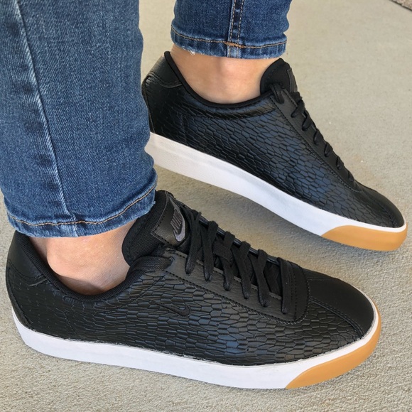 Nike Shoes - 🐾Black classic leather🐾New Price Firm